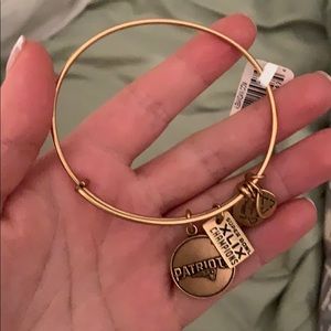 BRAND NEW patriots alex and ani